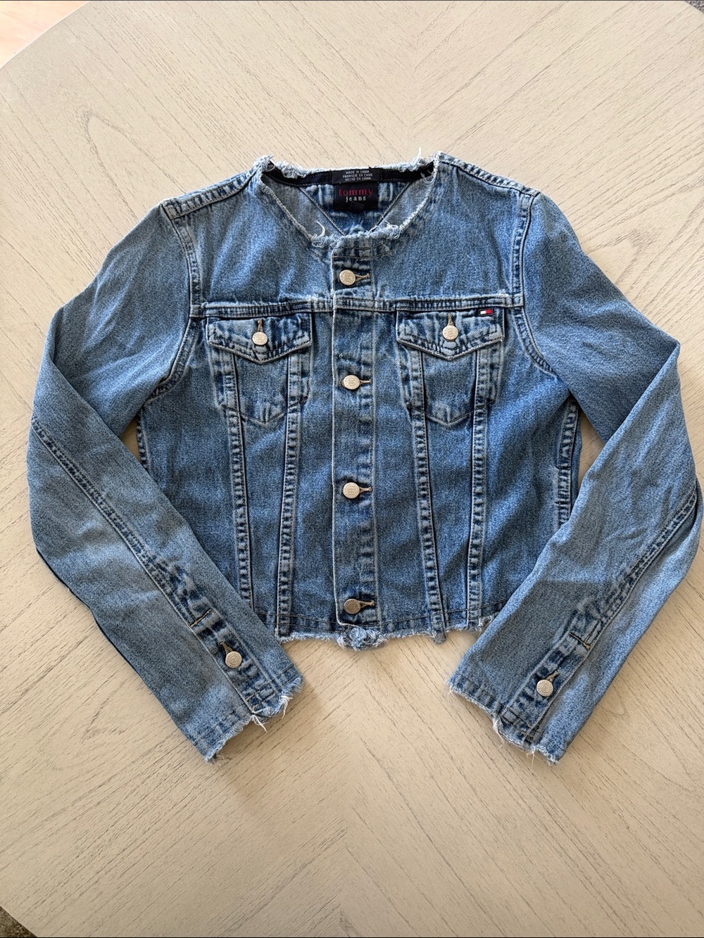 Tommy Jeans Light Wash Cropped Distressed Denim Jacket - Size S [PH1134]